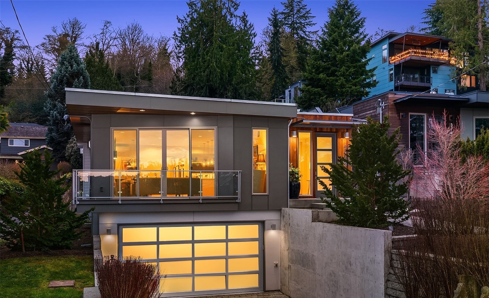 Modern home sold in Magnolia, Seattle, where Kyle Carlson represented the buyer